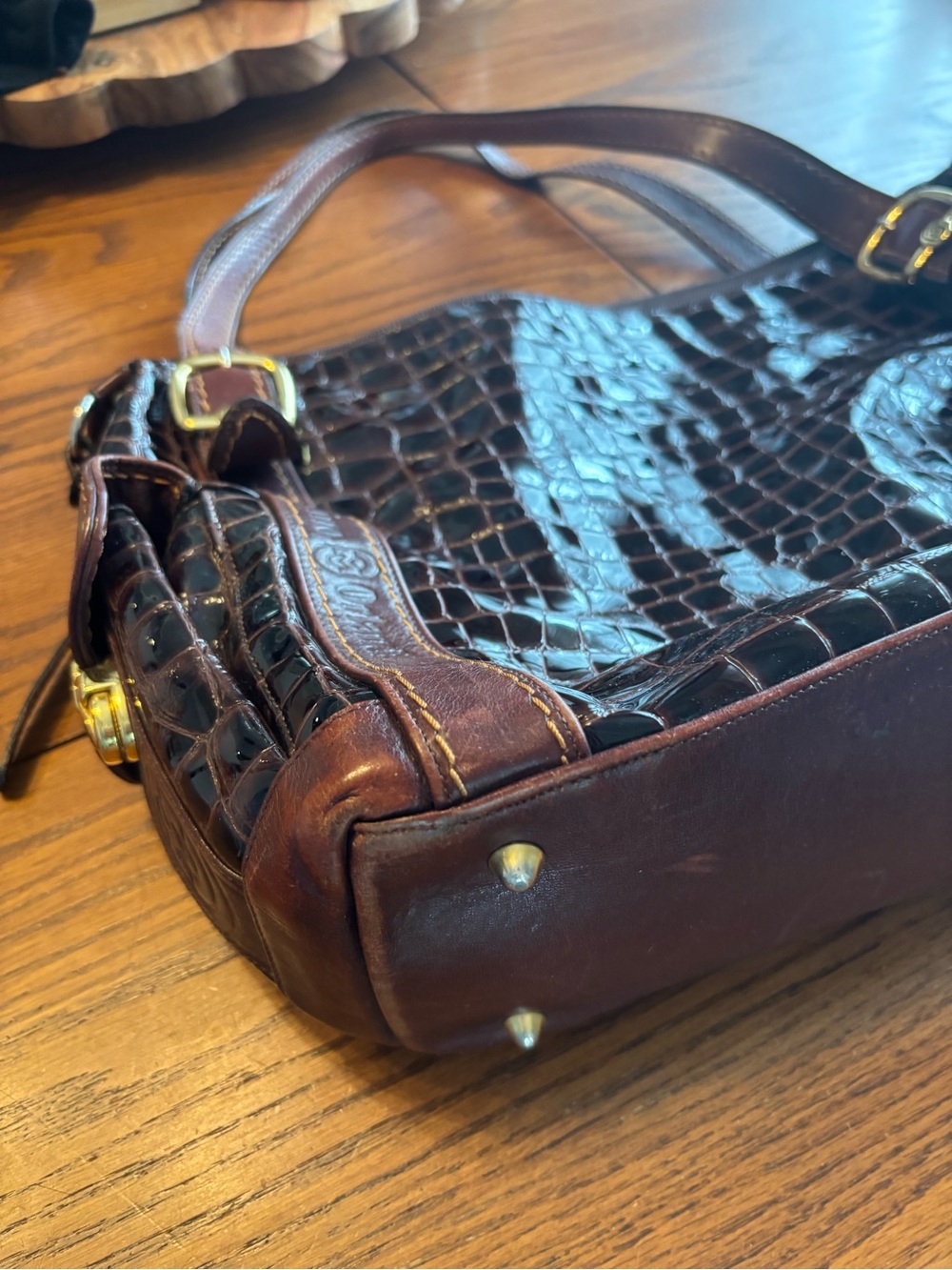 Marino orlandi handbag purse tote crocodile embossed brown patent leather gold - Picture 7 of 14